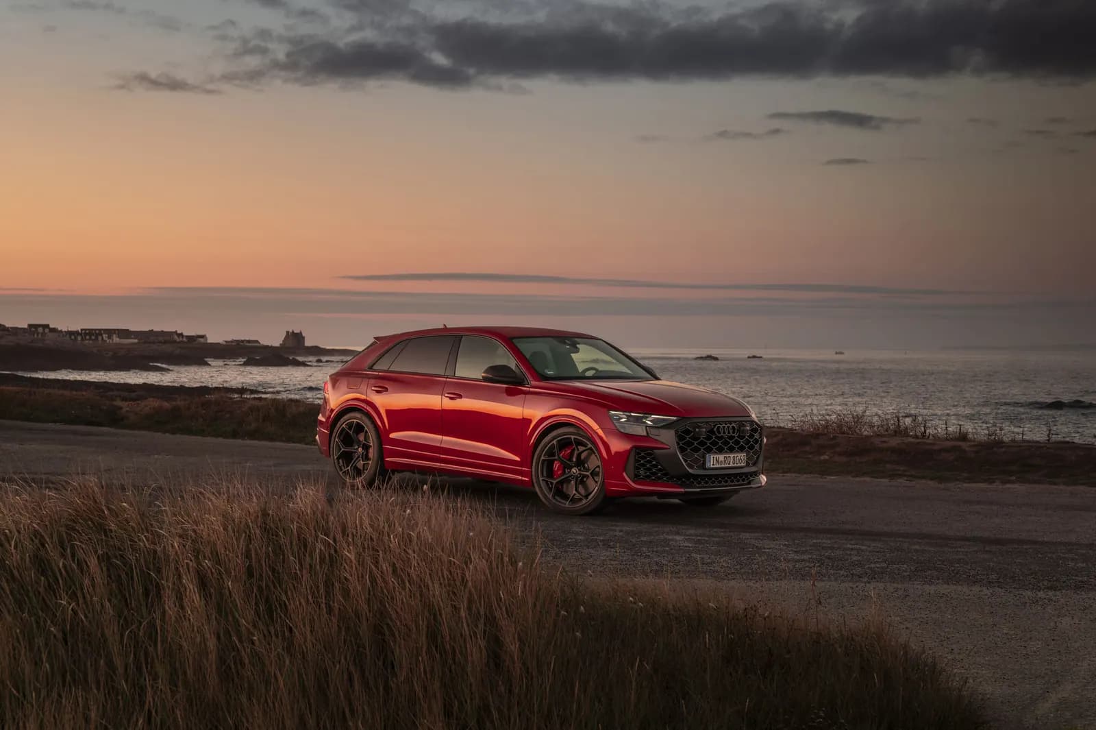 Performance Image Audi RS Q8 performance 2026: pris, specs og data | Bil-Portalen