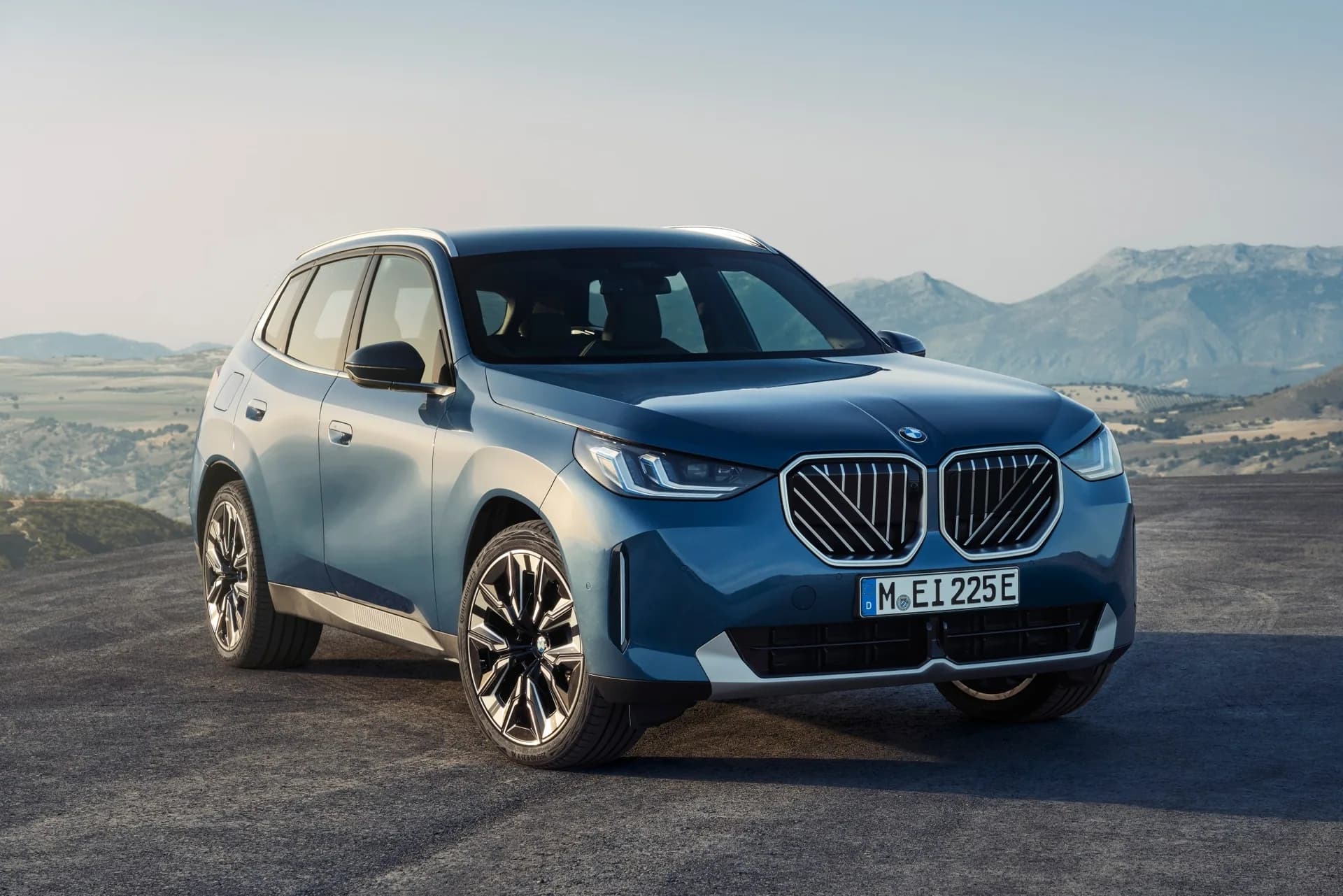 BMW X3 plug-in hybrid 2026