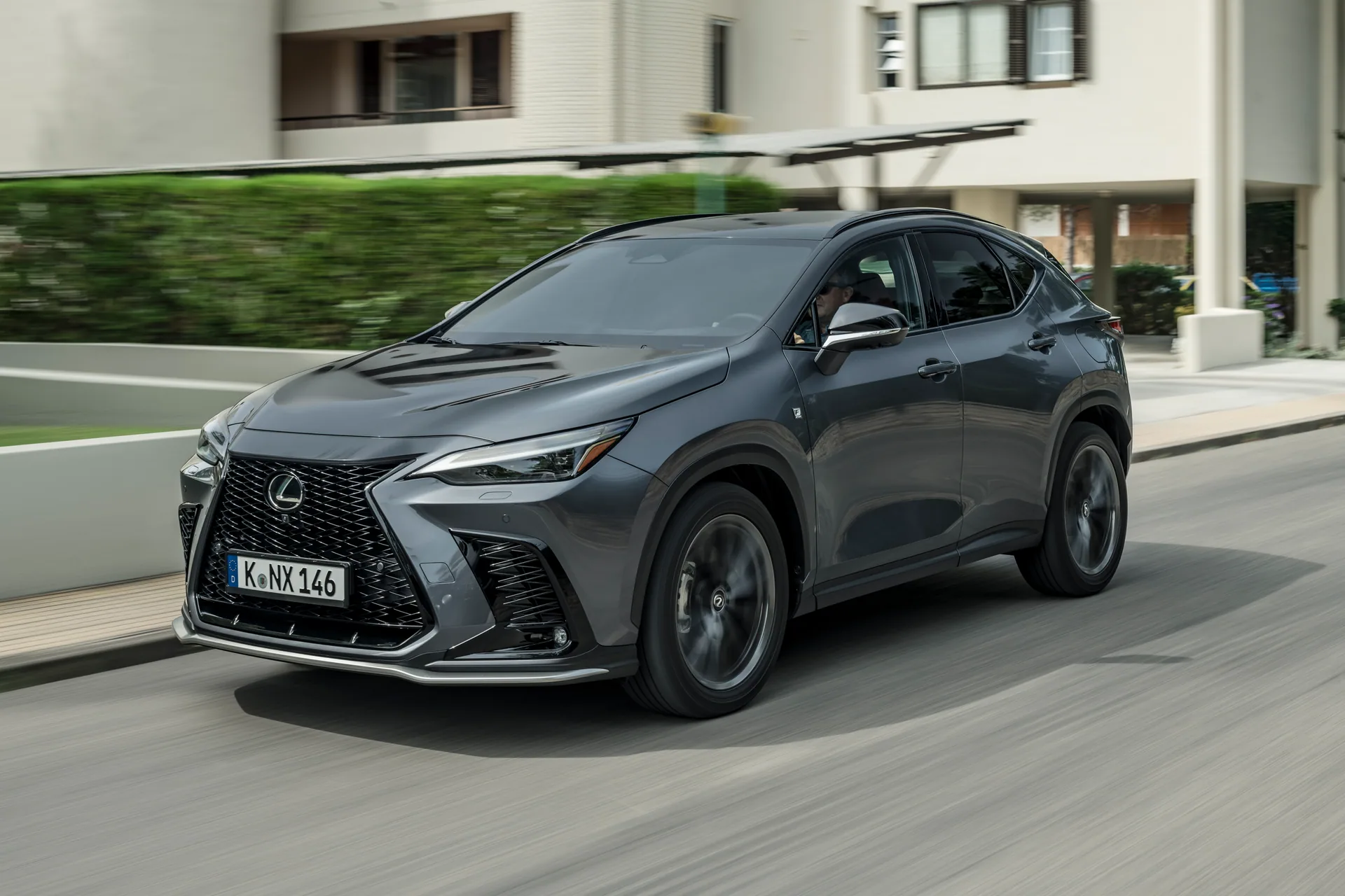 Lexus NX 450h+ 2026