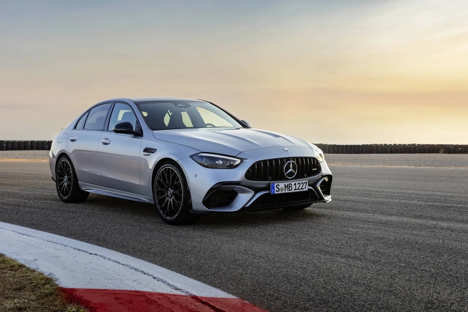 Mercedes-Benz AMG C 63 S E Performance 2024