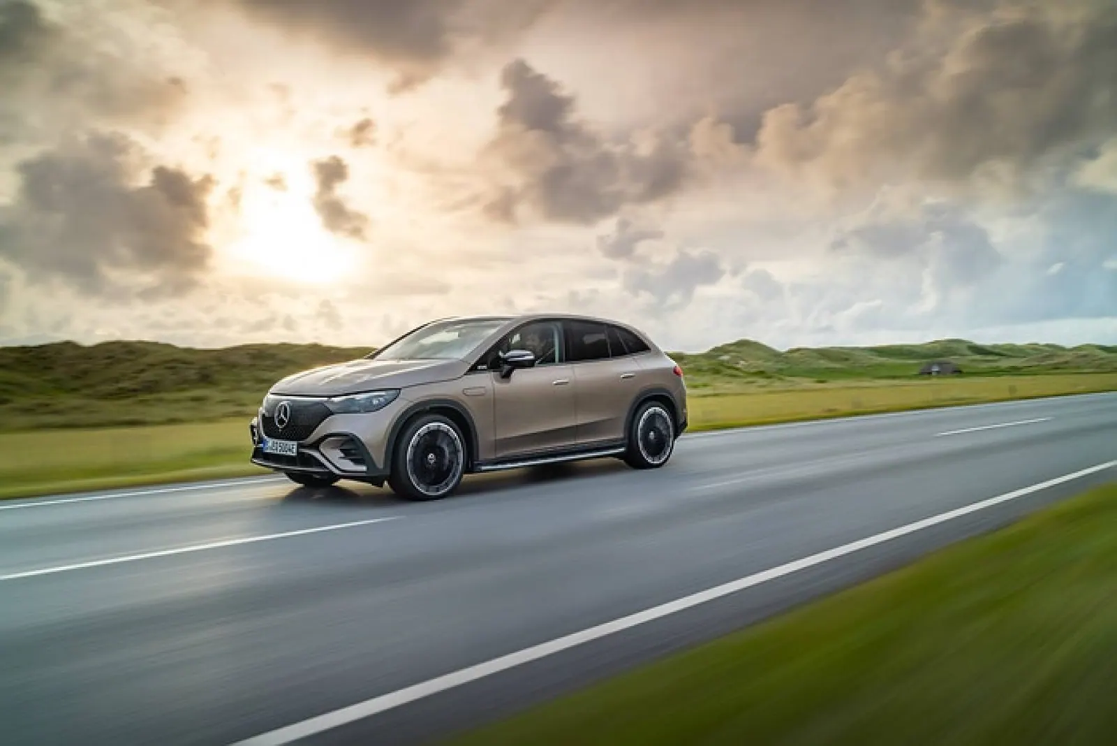 Mercedes-Benz EQE SUV 2026