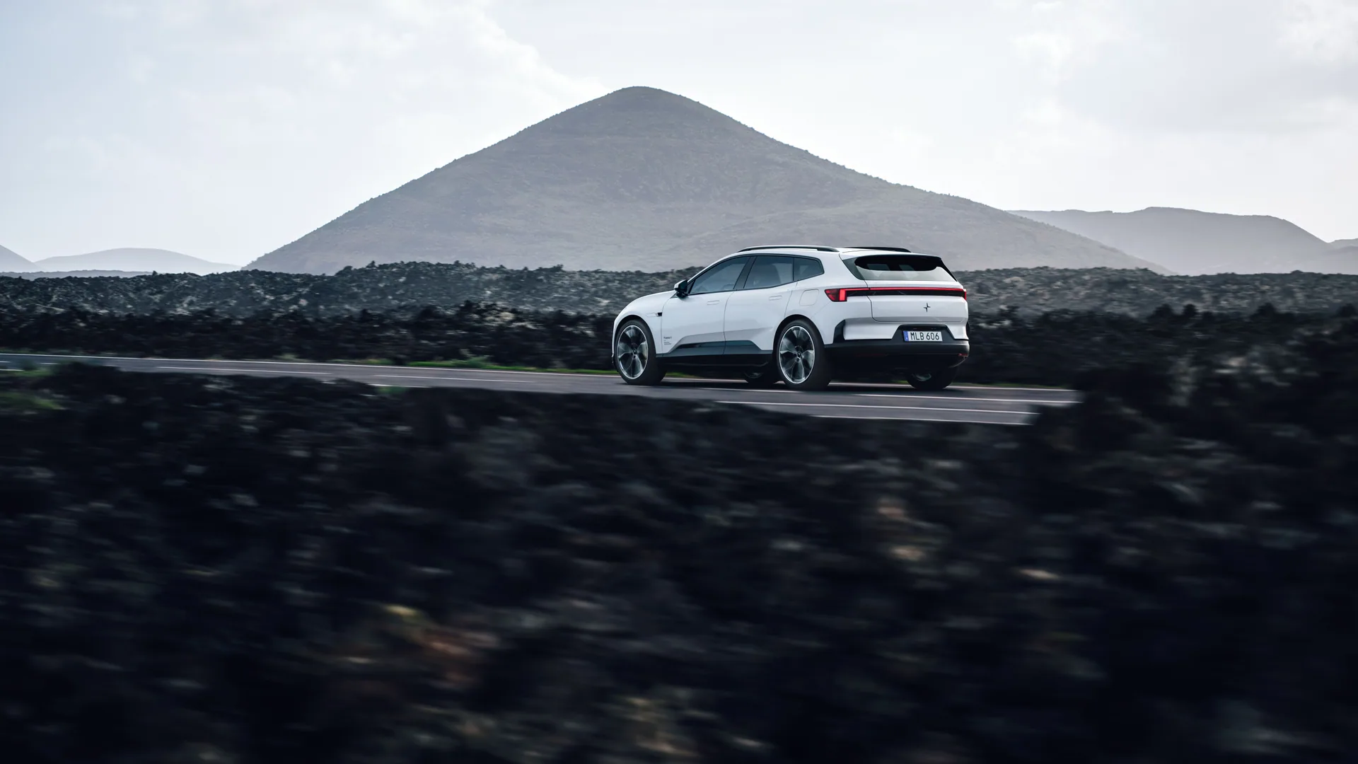 Polestar 4 SUV 2026